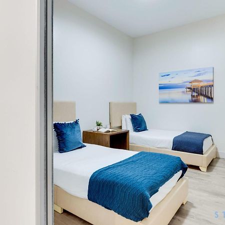 הוליווד Beachfront Resort - Hot Tub & Pool- Near Beach מראה חיצוני תמונה