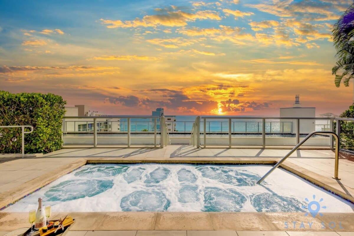 הוליווד Beachfront Resort - Hot Tub & Pool- Near Beach מראה חיצוני תמונה
